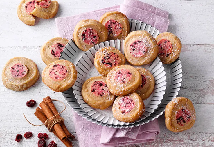 Zimttaler mit Cranberry-Marzipan