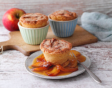 Quarksoufflé mit karamellisierten Äpfeln