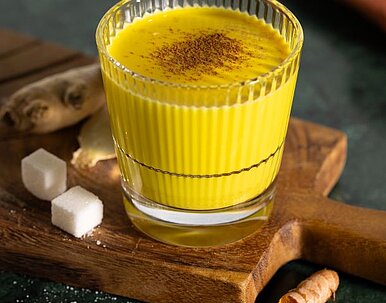 Goldene Milch