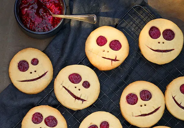 Gruselige Skelettkekse