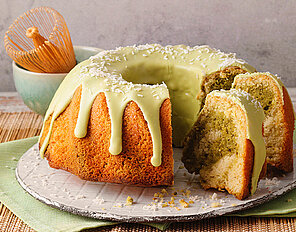 Matcha-Kokos-Marmorkuchen