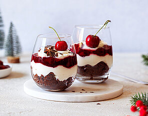 Kirsch-Mascarpone-Dessert mit Spekulatiusboden