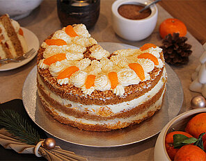 Weihnachtliche Mandarinen-Torte
