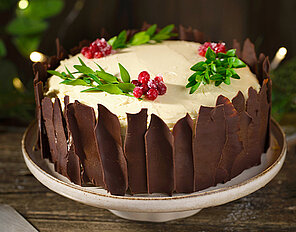 Schoko-Weihnachtstorte mit Karamellfrosting