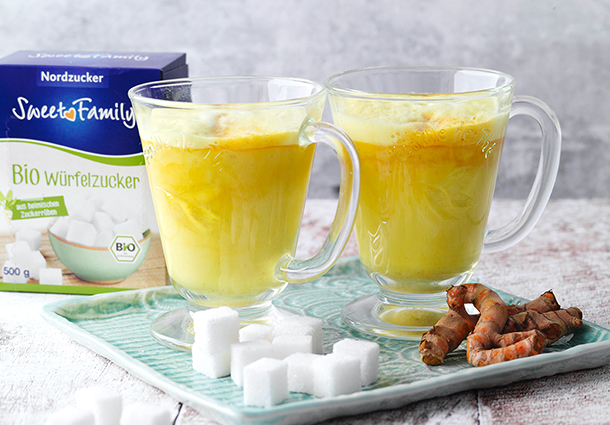 Rezept für Goldene Orangenmilch | SweetFamily