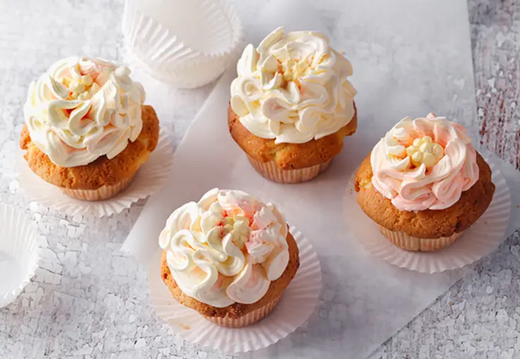 Maracuja-Cremeblüten-Muffins (Rezept)