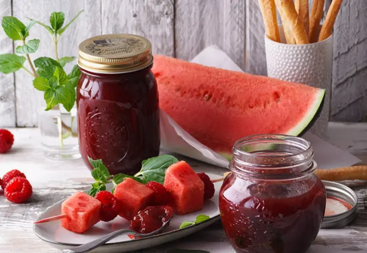 Wassermelonen-Himbeer-Konfitüre mit Minze (Rezept)