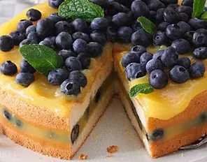 leichte Zitronen-Heidelbeertorte