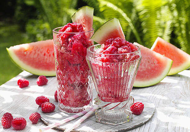 Melonen-Slush mit Himbeeren
