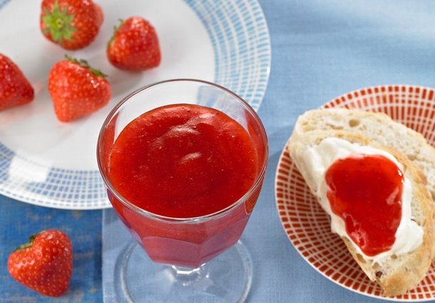 Erdbeer-Prosecco-Fruchtaufstrich (Rezept)