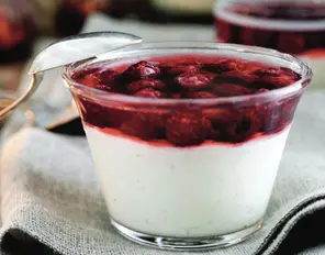 Risalamande dänischer Milchreis mit Himbeertopping