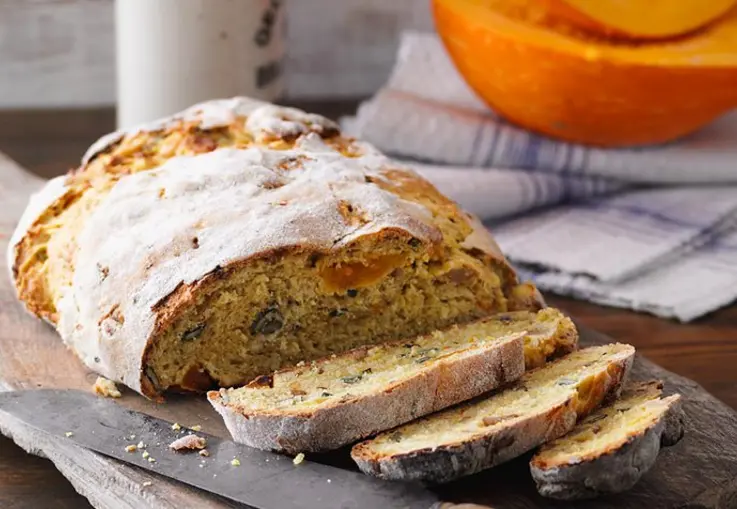 Süßes Kürbis-Walnuss-Brot (Rezept)