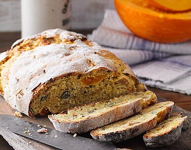 Süßes Kürbis-Walnuss-Brot