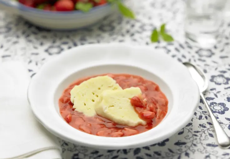 Dithmarscher Mehlbeutel mit Erdbeersoße (Rezept)