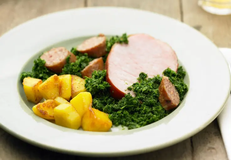 Grünkohl mit karamellisierten Kartoffeln (Rezept)