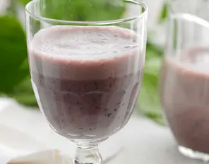 Beeren-Lassi