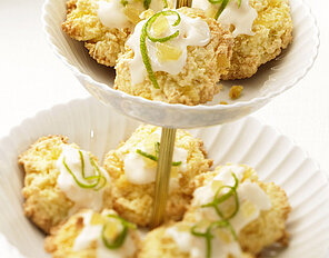 Kokosmakronen mit Limettenglasur