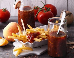 Tomaten-Pfirsich-Ketchup Tomaten-Pfirsich-Ketchup