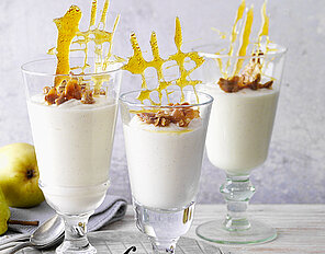 Birnen-Vanille-Mousse mit Karamelltopping