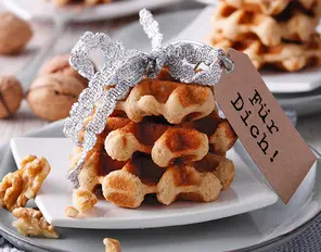 Walnuss-Gewürz-Waffelchen