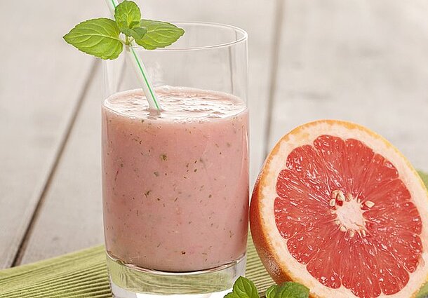 Grapefruit-Beeren-Smoothie (Rezept)