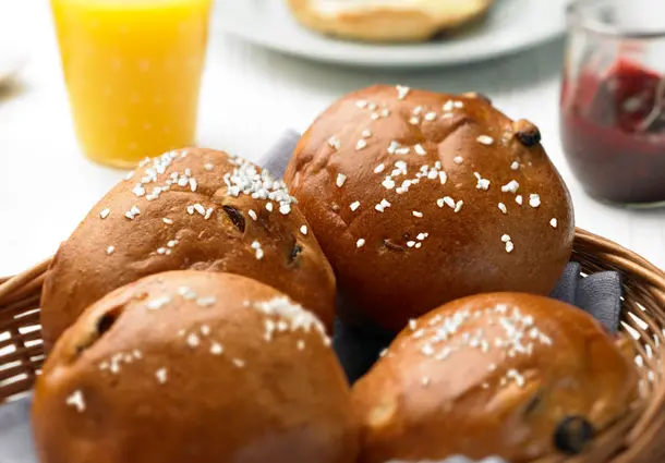 Rosinenbrötchen (Rezept)