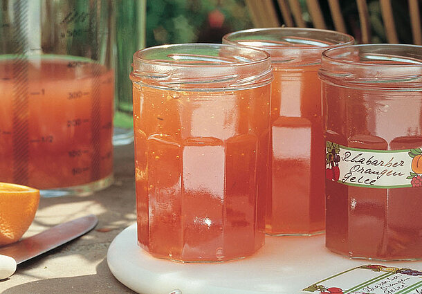 Rhabarber-Orangen-Gelee mit Roséwein (Rezept)