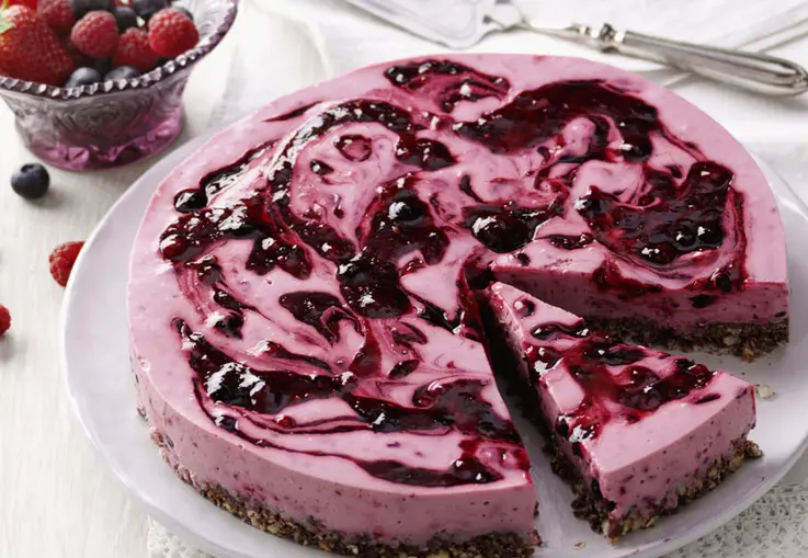 Rote Grütze Kühlschranktorte (Rezept)