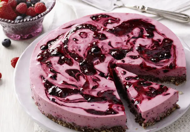 Rote Grütze Kühlschranktorte (Rezept)
