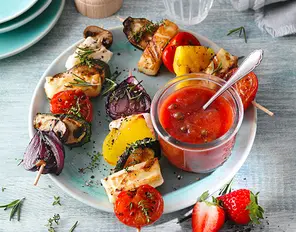 Schneller Erdbeer-Tomatenketchup mit grünem Pfeffer