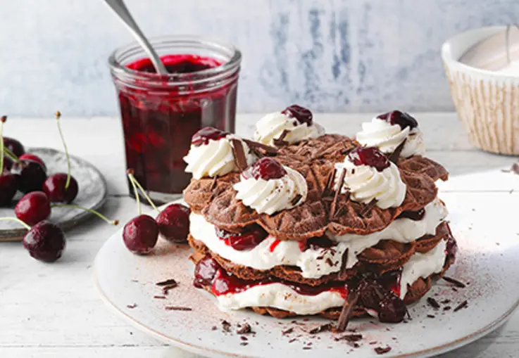 Schwarzwälder-Kirsch-Waffeltorte (Rezept)
