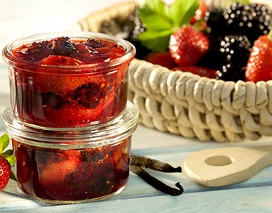 Erdbeer-Brombeer-Konfitüre mit Vanille