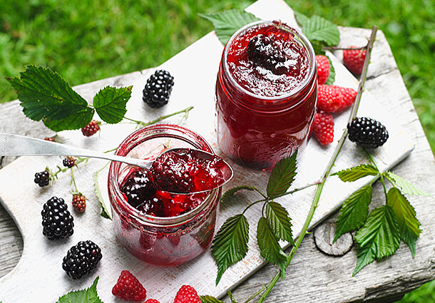 Himbeergelee mit Brombeeren (Rezept)