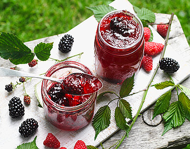 Himbeergelee mit Brombeeren