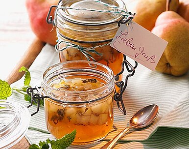 Apfel-Birnen-Konfitüre mit Zitronenmelisse