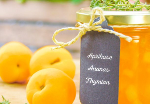 Aprikose-Ananas-Marmelade mit Thymian (Rezept)