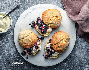 Ricotta-Shortcakes mit Heidelbeeren