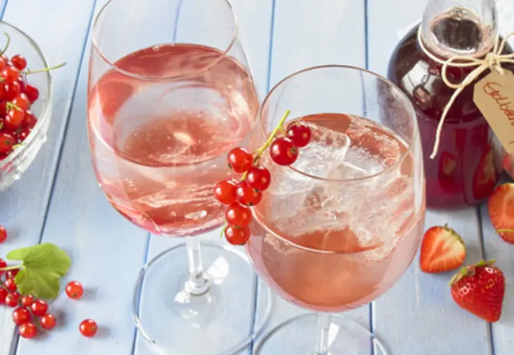 Erdbeer-Johannisbeer-Sirup (Rezept)