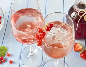 Erdbeer-Johannisbeer-Sirup
