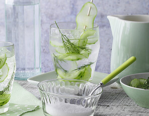 Gurken-Gin-Drink mit Dill