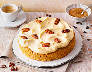 Kleiner Espresso-Cake mit Pekannüssen