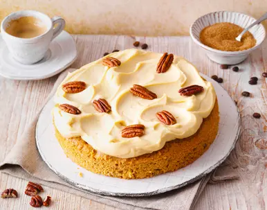Kleiner Espresso-Cake mit Pekannüssen