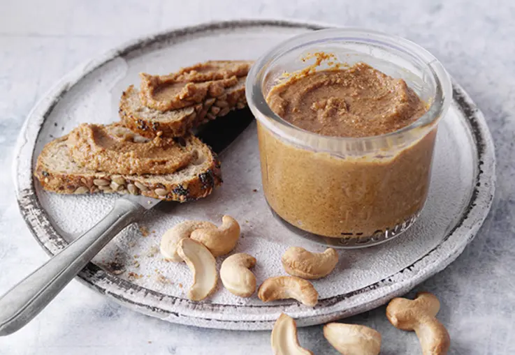 Cashewcreme mit Kardamom (Rezept)