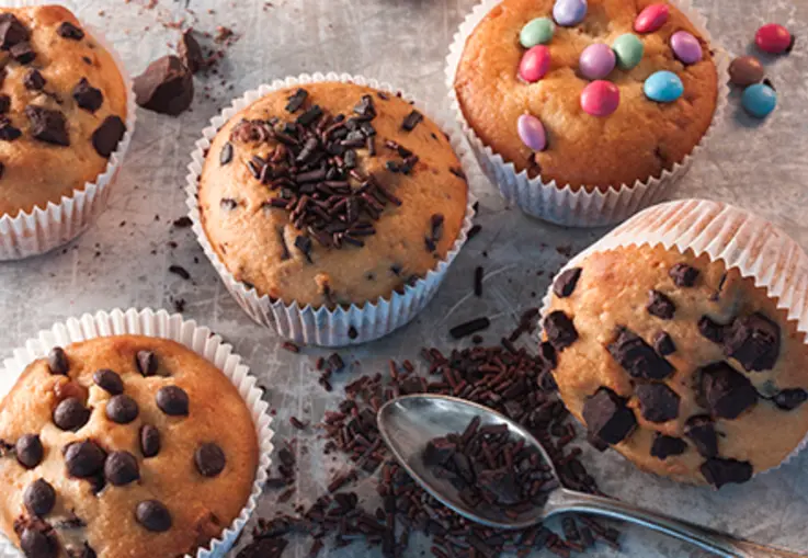 Grundrezept Muffins mit Schokostückchen (Rezept)