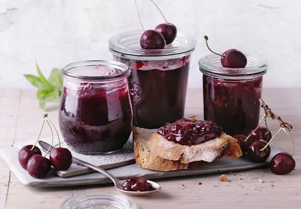 Kirschkonfitüre mit Limette (Rezept)