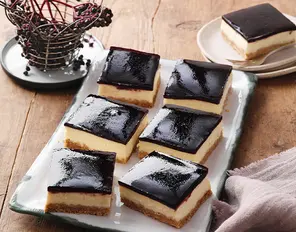 Schmand-Holunderschnitten