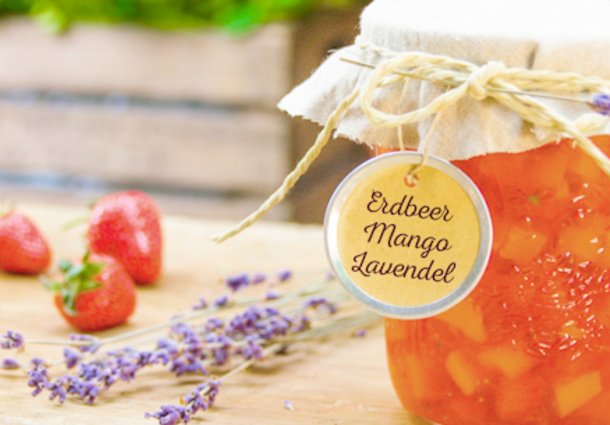 Erdbeer-Mango-Marmelade mit Lavendel (Rezept)