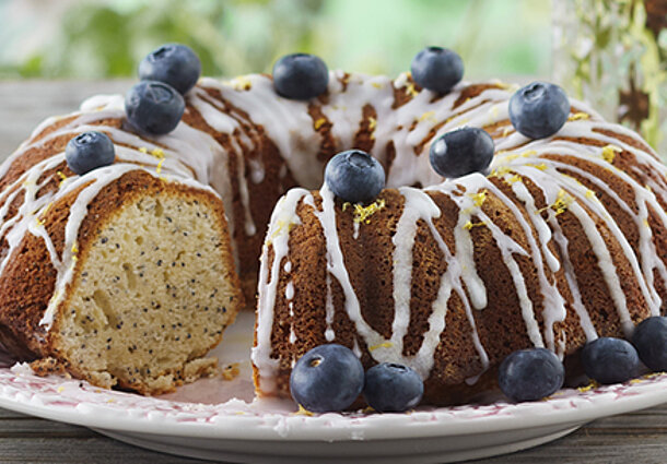 Mohnkuchen mit Zitronenguss (Rezept)