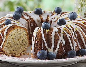 Mohnkuchen mit Zitronenguss